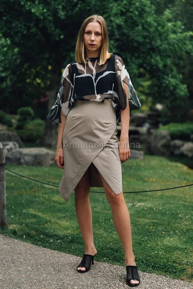 Women's fashion editorial — London contemporary series