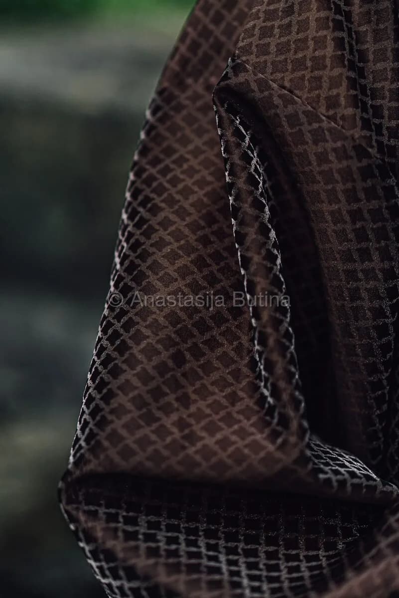 London editorial fashion — women's portrait styling
